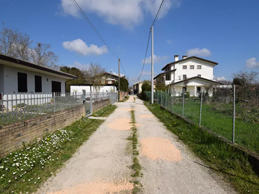 Immagine 21 di Terreno in vendita  in Via Boligo a Campolongo Maggiore