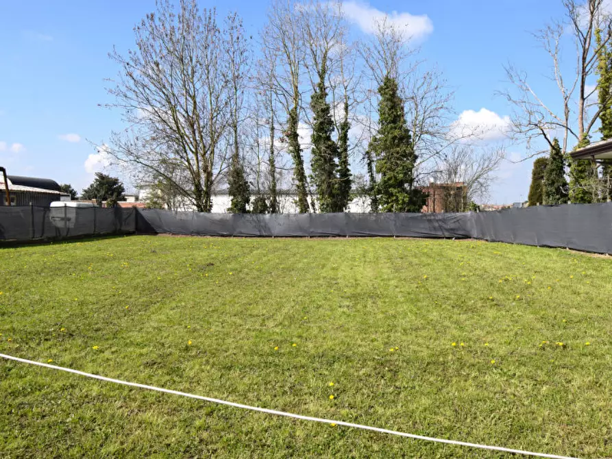 Immagine 26 di Terreno in vendita  in Via Boligo a Campolongo Maggiore