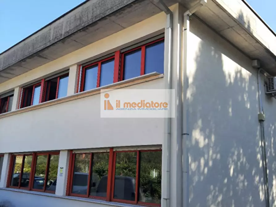 Immagine 4 di Negozio in affitto  a San Zenone Degli Ezzelini