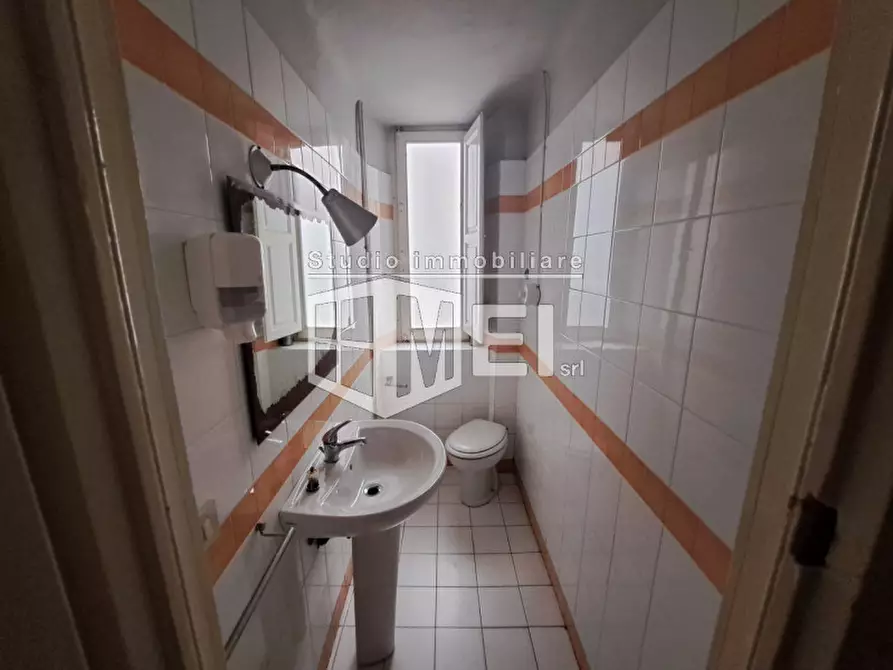 Immagine 21 di Ufficio in vendita  in Via di Franco a Livorno