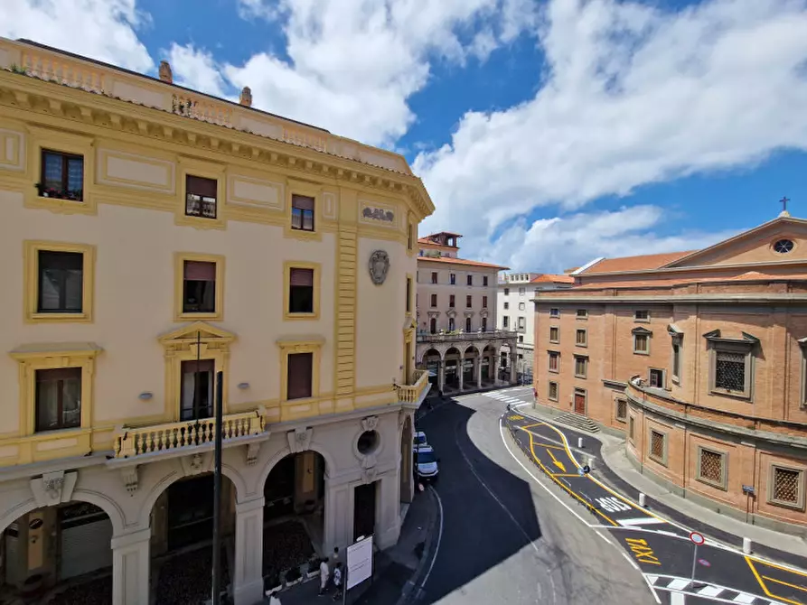 Immagine 43 di Ufficio in vendita  in Via di Franco a Livorno