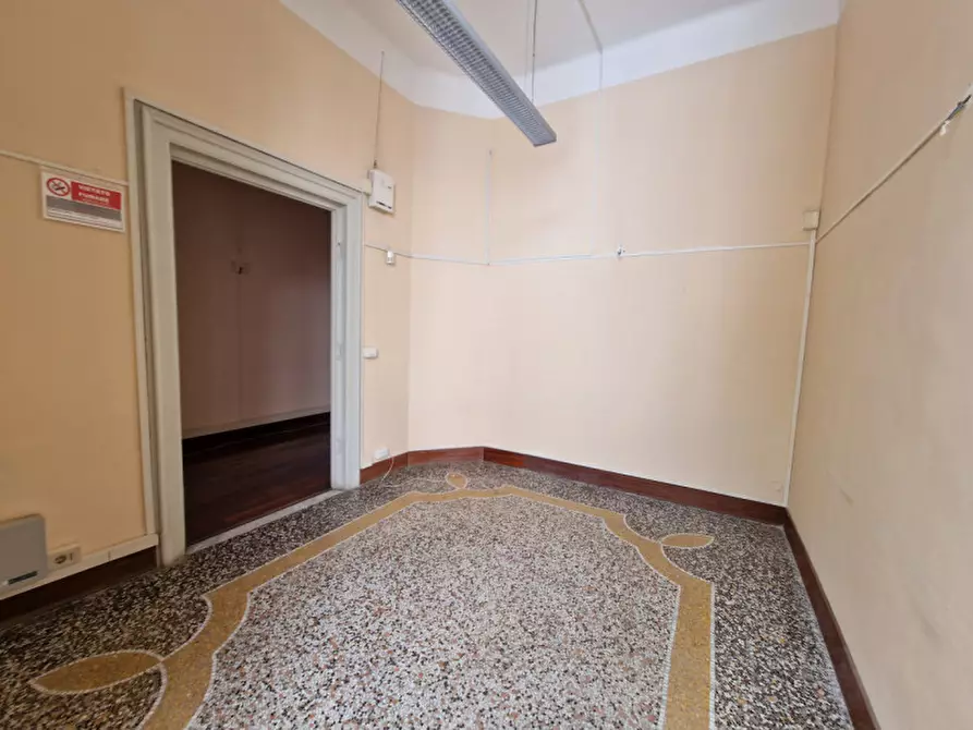 Immagine 44 di Ufficio in vendita  in Via di Franco a Livorno