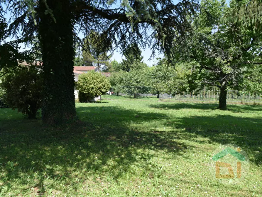 Immagine 5 di Terreno in vendita  in Via Alpi Giulie a Capriva Del Friuli