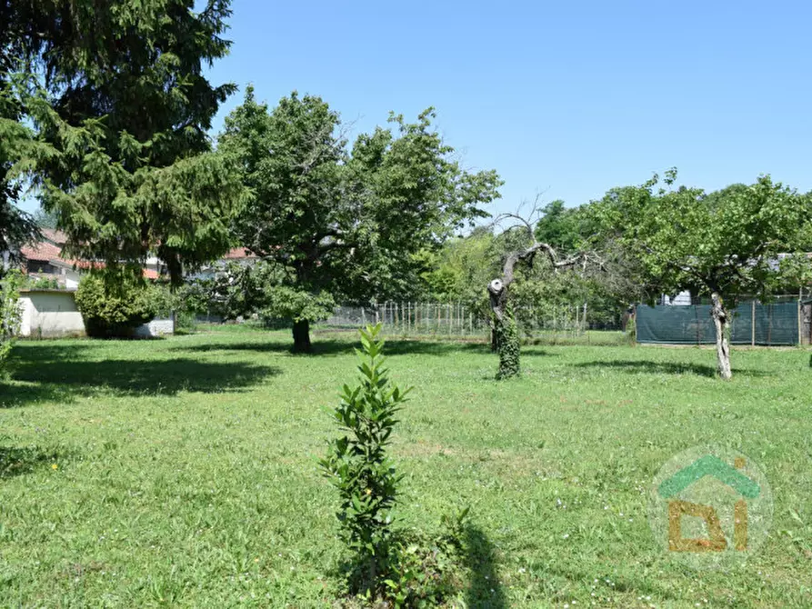 Immagine 7 di Terreno in vendita  in Via Alpi Giulie a Capriva Del Friuli