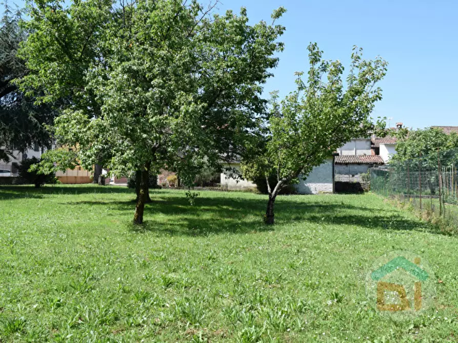 Immagine 12 di Terreno in vendita  in Via Alpi Giulie a Capriva Del Friuli