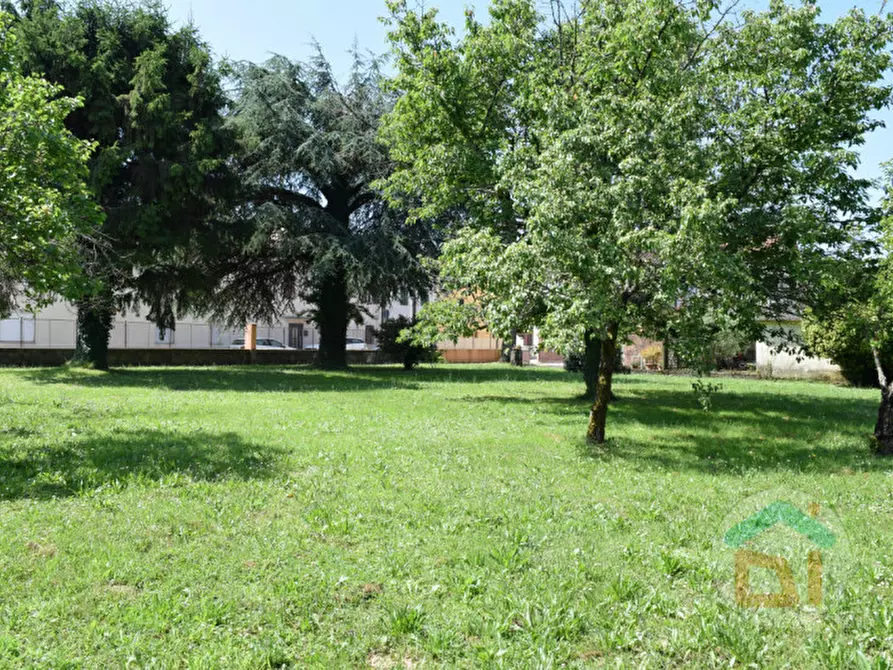 Immagine 13 di Terreno in vendita  in Via Alpi Giulie a Capriva Del Friuli