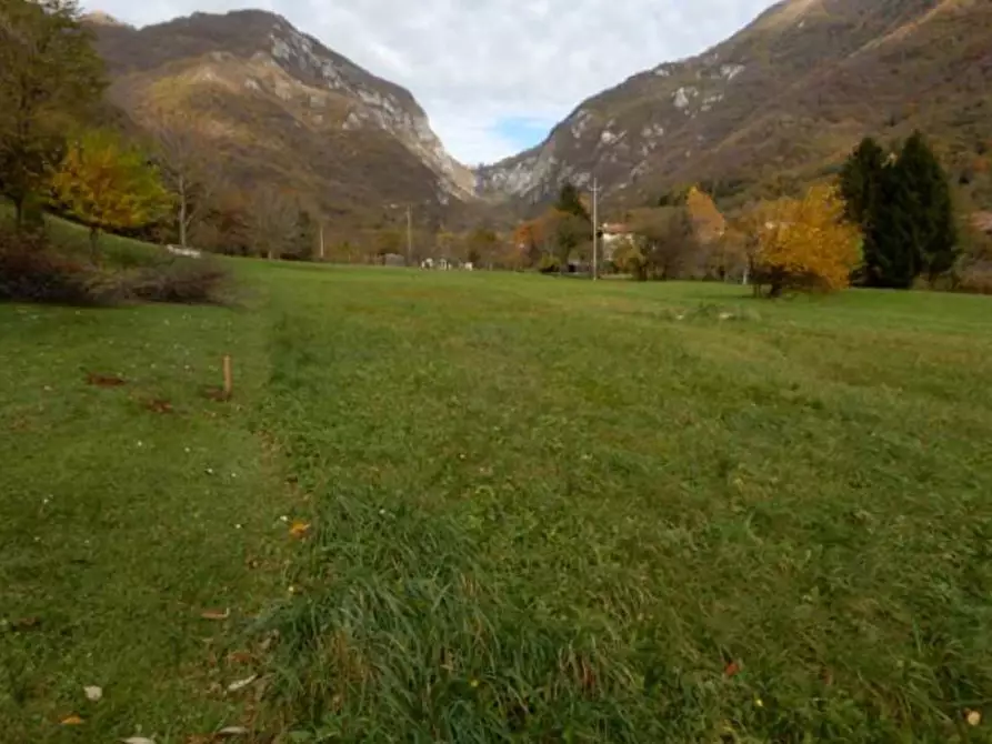 Immagine 1 di Terreno in vendita  in Via Indipendenza a Cison Di Valmarino