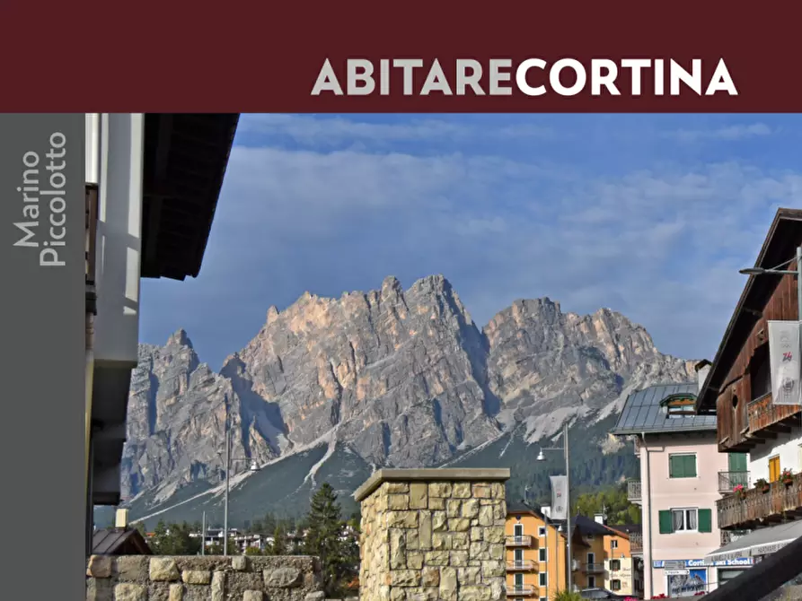 Immagine 1 di Appartamento in vendita  in Via Guide Alpine a Cortina D'ampezzo