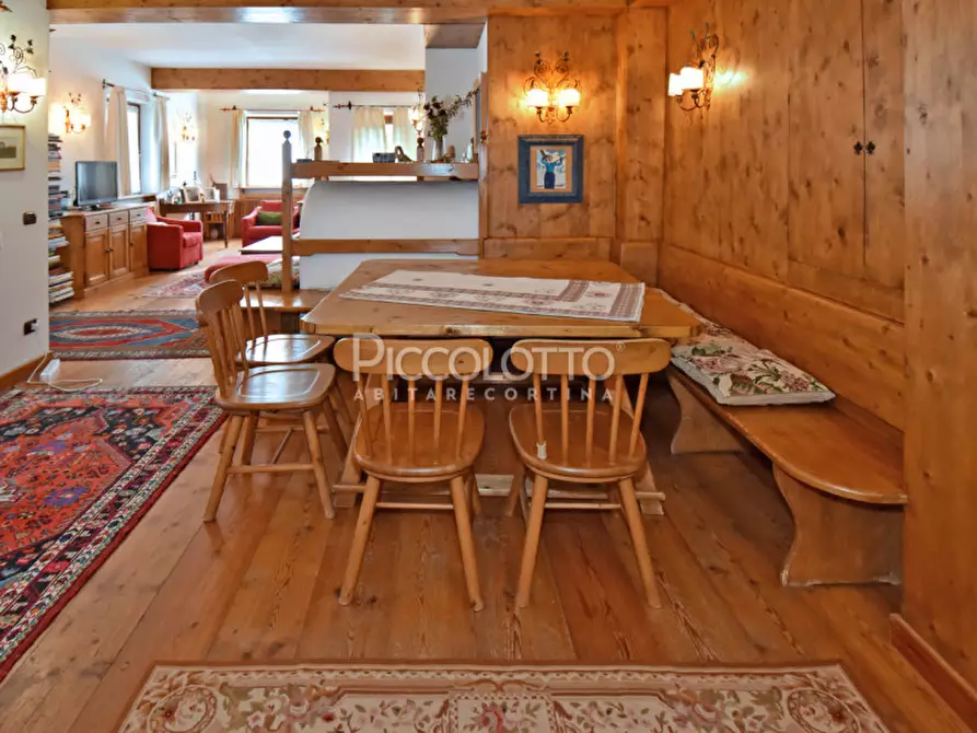 Immagine 4 di Appartamento in vendita  in Via Guide Alpine a Cortina D'ampezzo