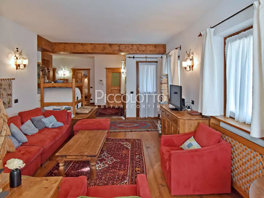 Immagine 5 di Appartamento in vendita  in Via Guide Alpine a Cortina D'ampezzo