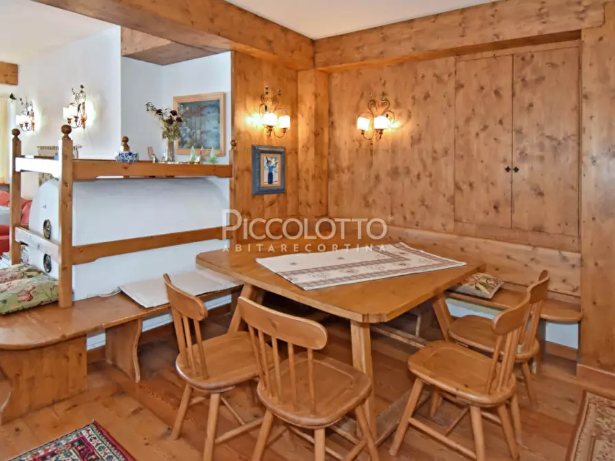 Immagine 7 di Appartamento in vendita  in Via Guide Alpine a Cortina D'ampezzo
