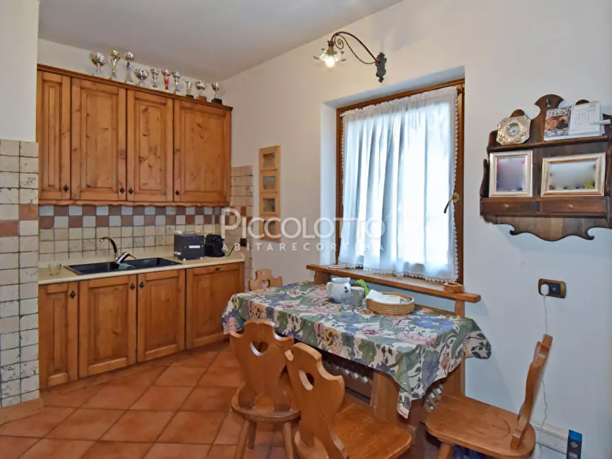 Immagine 8 di Appartamento in vendita  in Via Guide Alpine a Cortina D'ampezzo