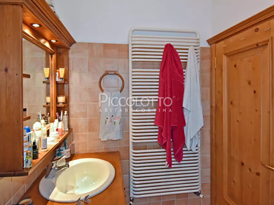 Immagine 11 di Appartamento in vendita  in Via Guide Alpine a Cortina D'ampezzo