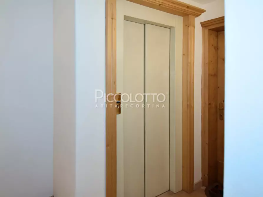Immagine 19 di Appartamento in vendita  in Via Guide Alpine a Cortina D'ampezzo