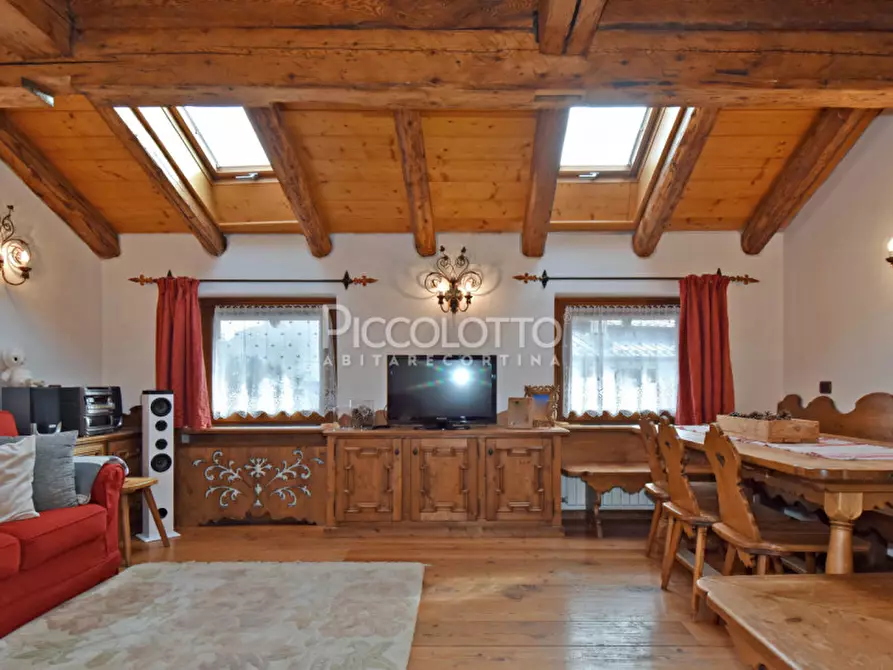 Immagine 2 di Appartamento in vendita  in Via Guide Alpine a Cortina D'ampezzo