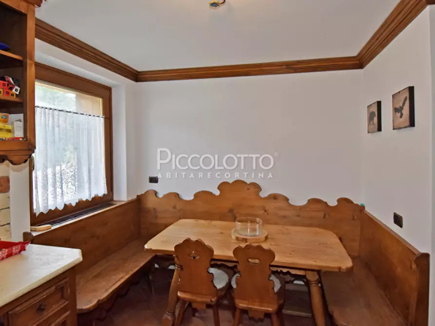 Immagine 5 di Appartamento in vendita  in Via Guide Alpine a Cortina D'ampezzo