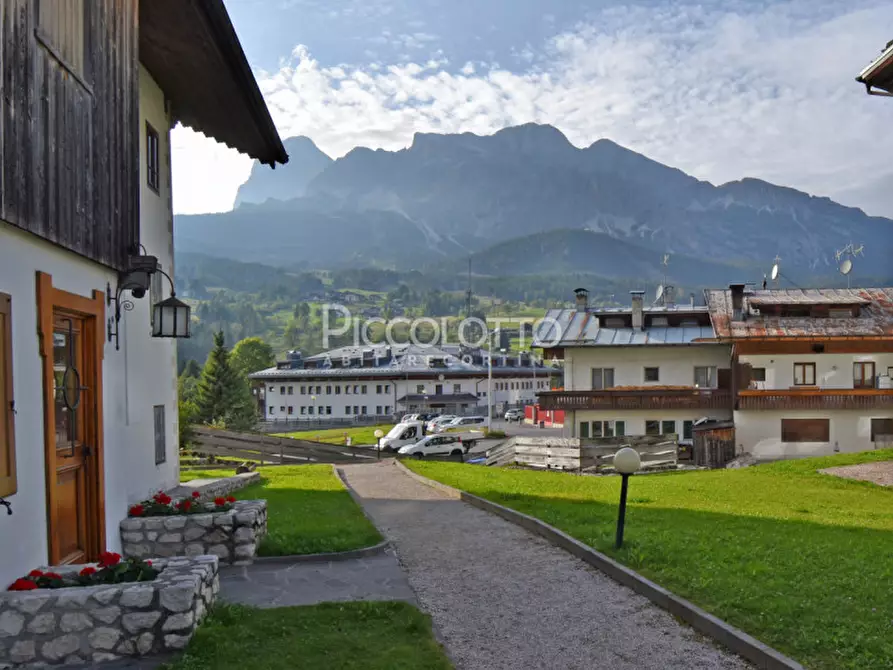 Immagine 9 di Appartamento in vendita  in Via Guide Alpine a Cortina D'ampezzo