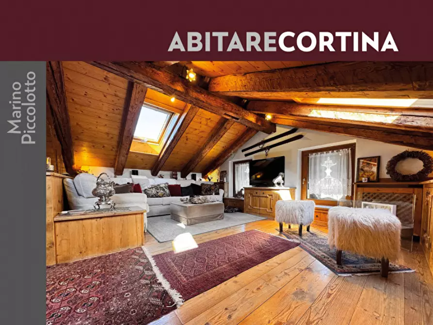 Immagine 1 di Appartamento in vendita  in Via Guide Alpine a Cortina D'ampezzo