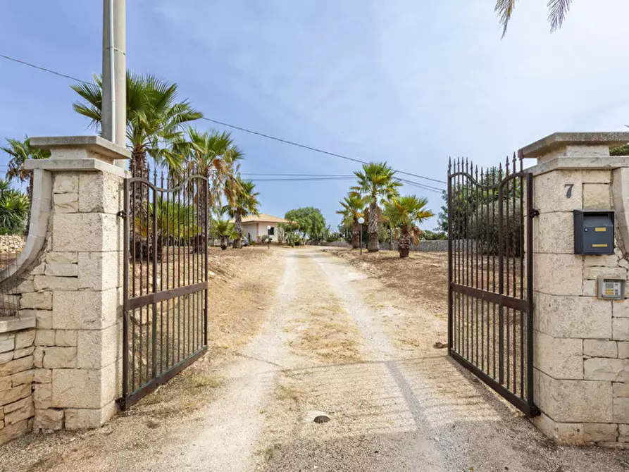 Immagine 2 di Casa indipendente in vendita  in Contrada Carciolo a Modica