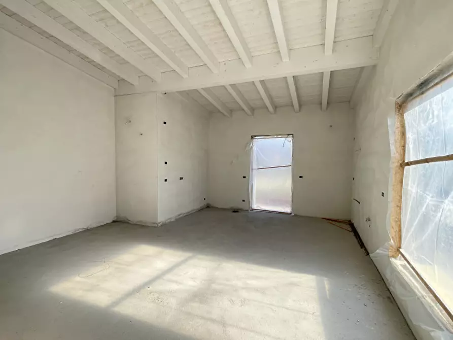 Immagine 3 di Casa bifamiliare in vendita  a Suzzara