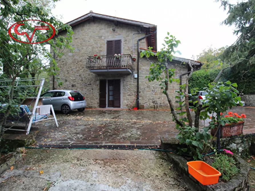 Immagine 1 di Casa indipendente in vendita  a Loro Ciuffenna