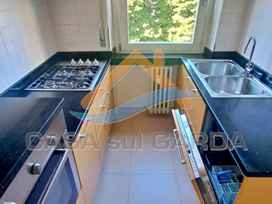 Immagine 20 di Appartamento in vendita  in piazza einaudi a Desenzano Del Garda