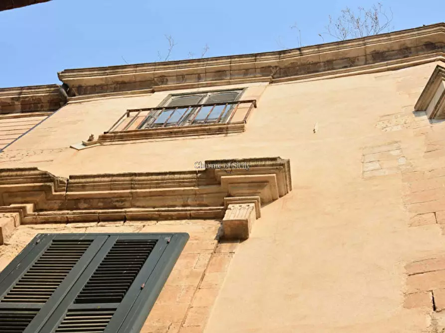 Immagine 4 di Palazzo in vendita  in Via De Leva a Modica