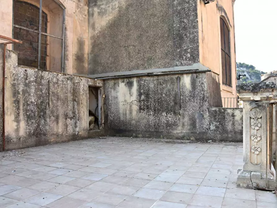Immagine 7 di Palazzo in vendita  in Via De Leva a Modica