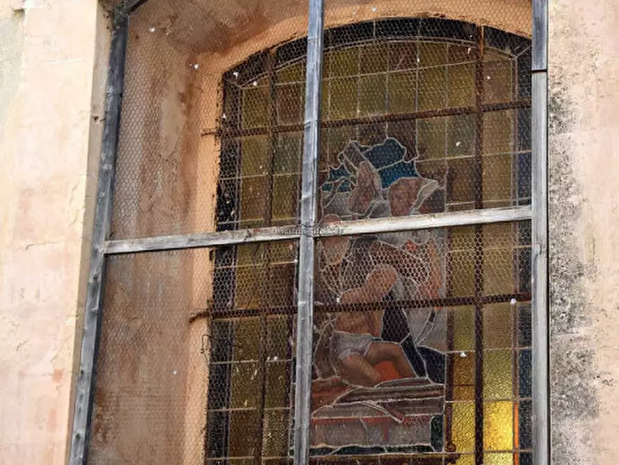 Immagine 14 di Palazzo in vendita  in Via De Leva a Modica