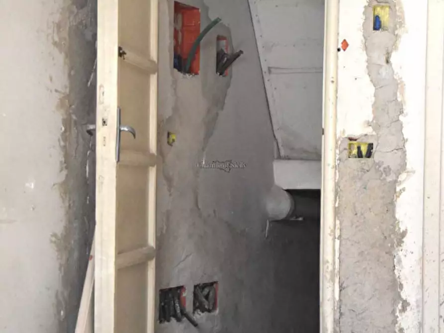 Immagine 16 di Palazzo in vendita  in Via De Leva a Modica