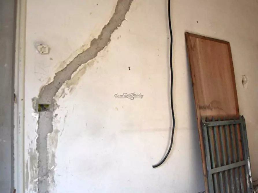 Immagine 17 di Palazzo in vendita  in Via De Leva a Modica