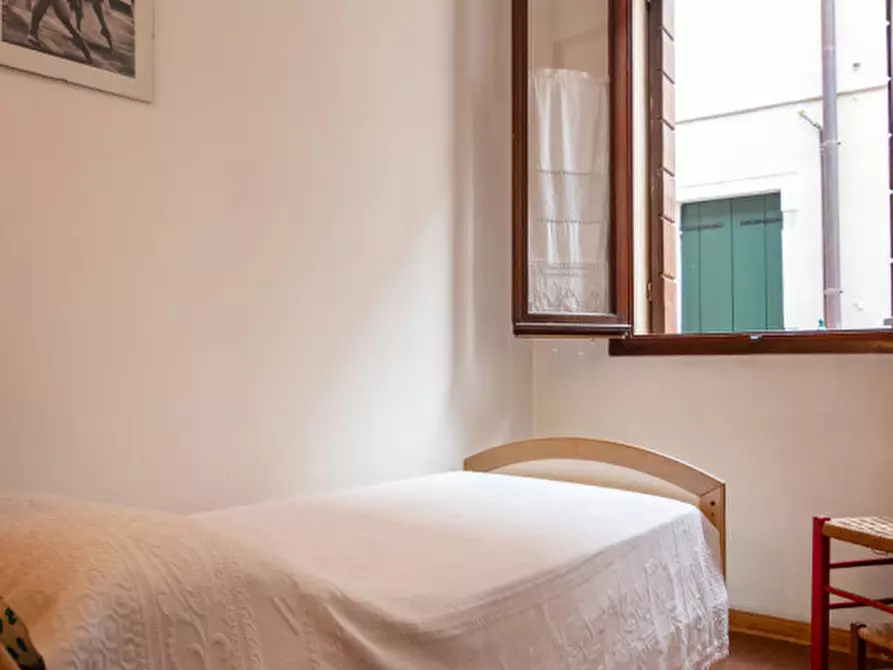 Immagine 14 di Appartamento in vendita  a Venezia