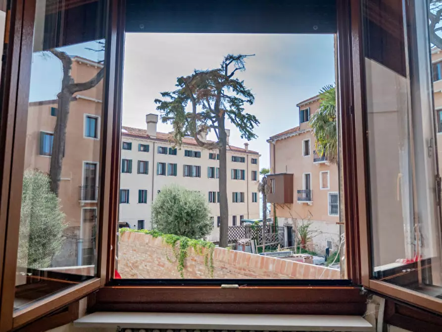 Immagine 16 di Appartamento in vendita  a Venezia