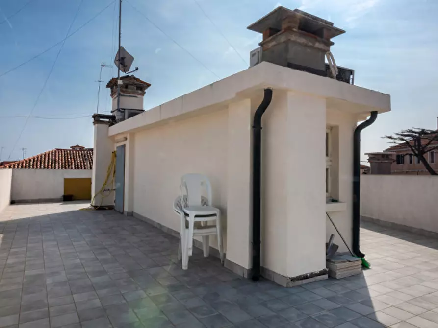 Immagine 18 di Appartamento in vendita  a Venezia