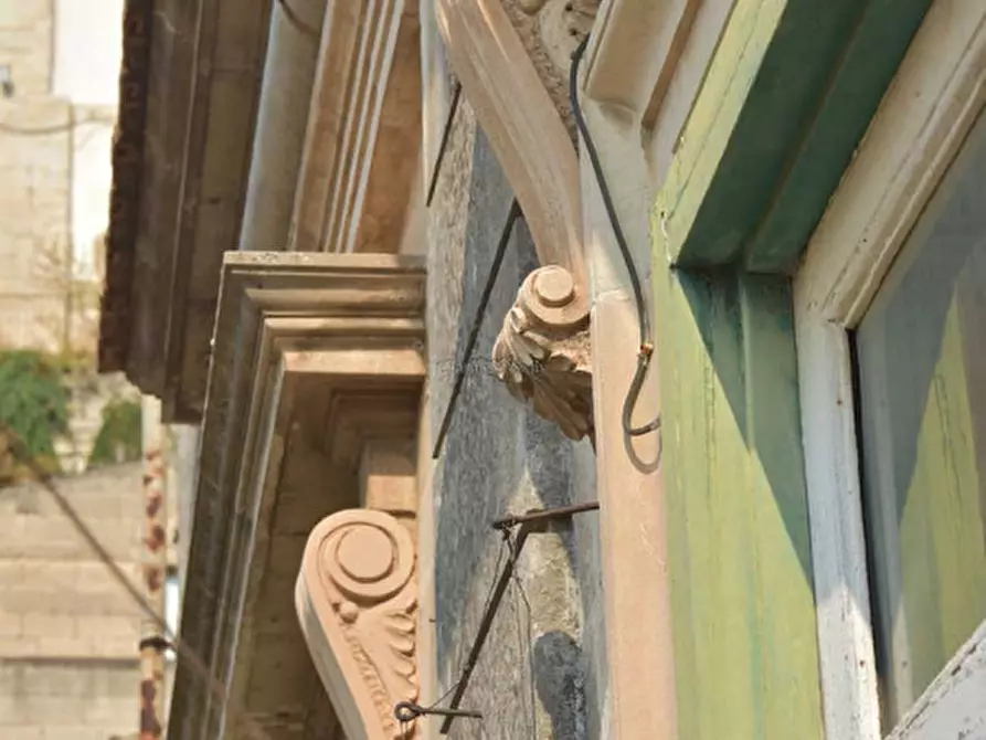 Immagine 4 di Palazzo in vendita  in Via Castellett a Modica