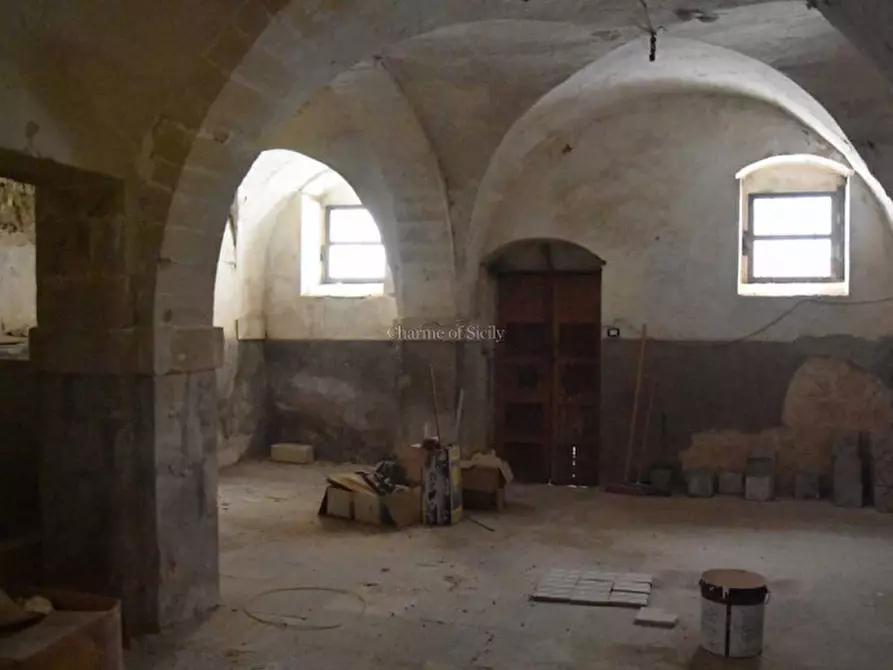 Immagine 5 di Palazzo in vendita  in Via Castellett a Modica