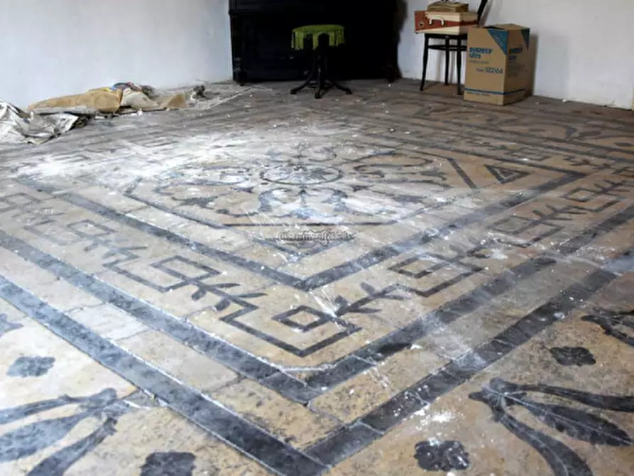 Immagine 7 di Palazzo in vendita  in Via Castellett a Modica