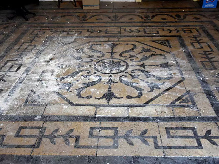 Immagine 12 di Palazzo in vendita  in Via Castellett a Modica