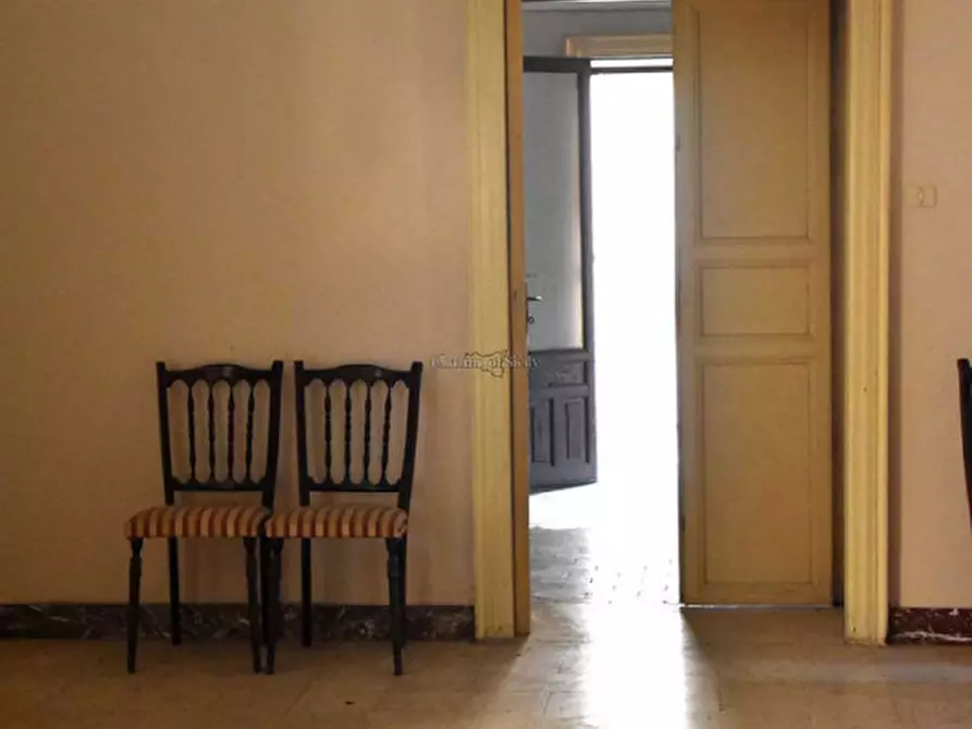 Immagine 26 di Palazzo in vendita  in Via Castellett a Modica