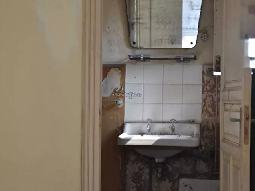 Immagine 36 di Palazzo in vendita  in Via Castellett a Modica