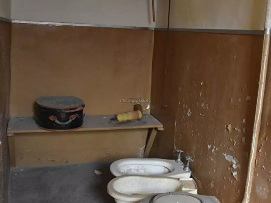 Immagine 37 di Palazzo in vendita  in Via Castellett a Modica