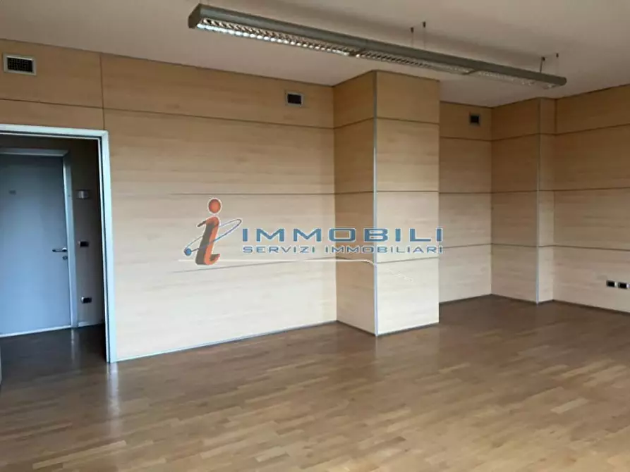 Immagine 7 di Negozio in affitto  in VIA CANTORE GEN. a Sesto San Giovanni