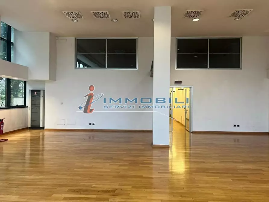 Immagine 19 di Attività commerciale in affitto  in VIA CANTORE GEN. a Sesto San Giovanni