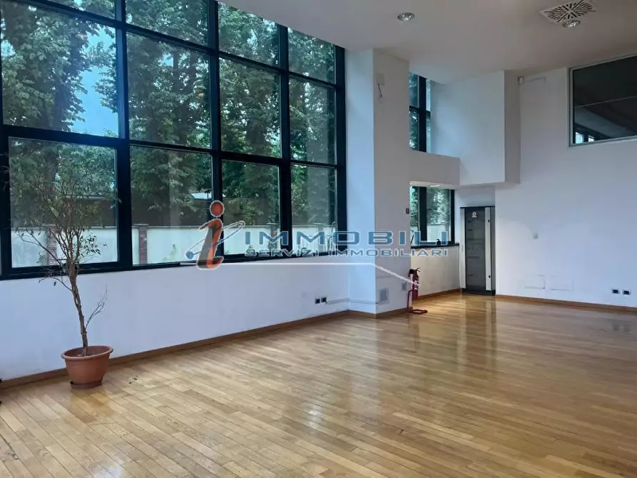 Immagine 21 di Attività commerciale in affitto  in VIA CANTORE GEN. a Sesto San Giovanni