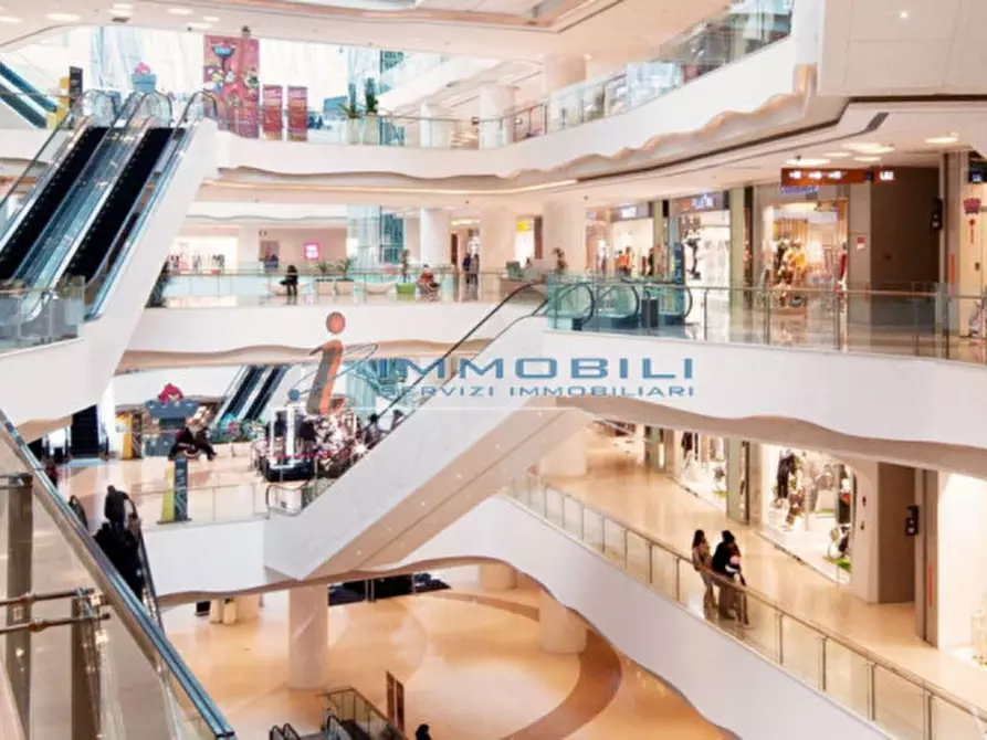 Immagine 4 di Attività commerciale in affitto  in VIA ITALIA a Sesto San Giovanni