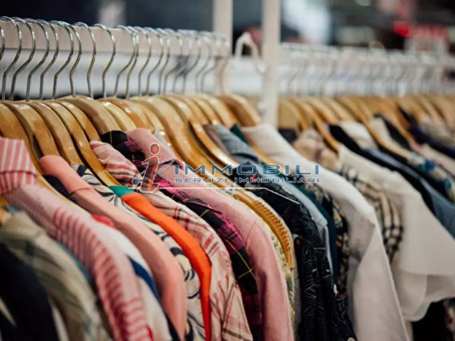 Immagine 7 di Attività commerciale in affitto  in VIA ITALIA a Sesto San Giovanni