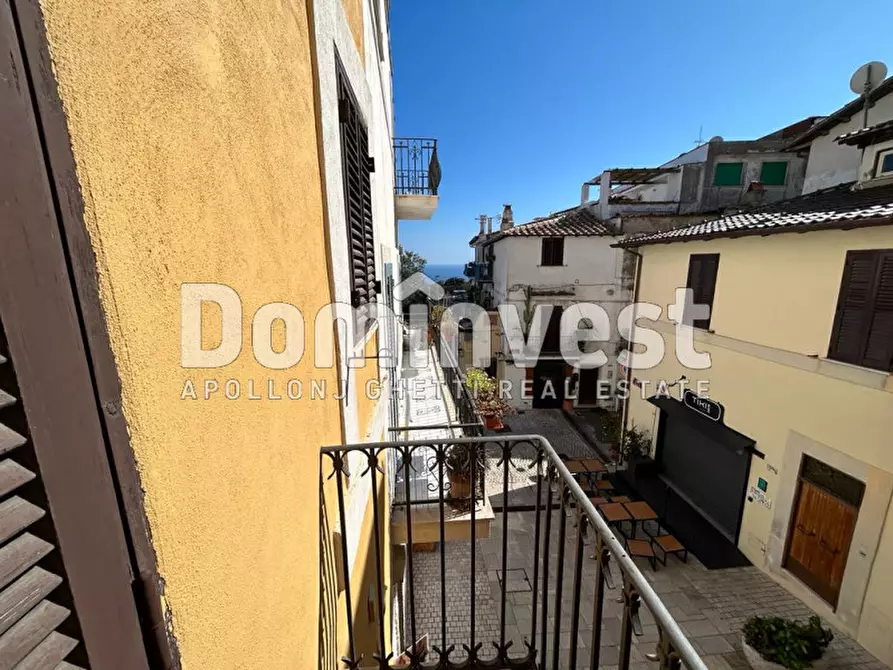 Immagine 11 di Palazzo in vendita  in CORSO VITTORIO EMANUELE a San Felice Circeo