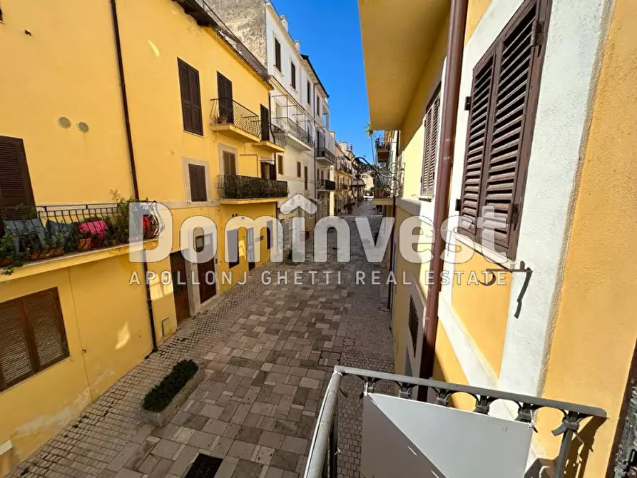 Immagine 12 di Palazzo in vendita  in CORSO VITTORIO EMANUELE a San Felice Circeo