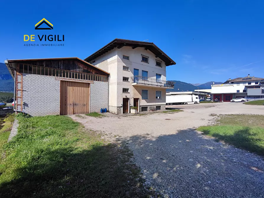 Immagine 2 di Capannone industriale in vendita  in Via Roma a Predaia