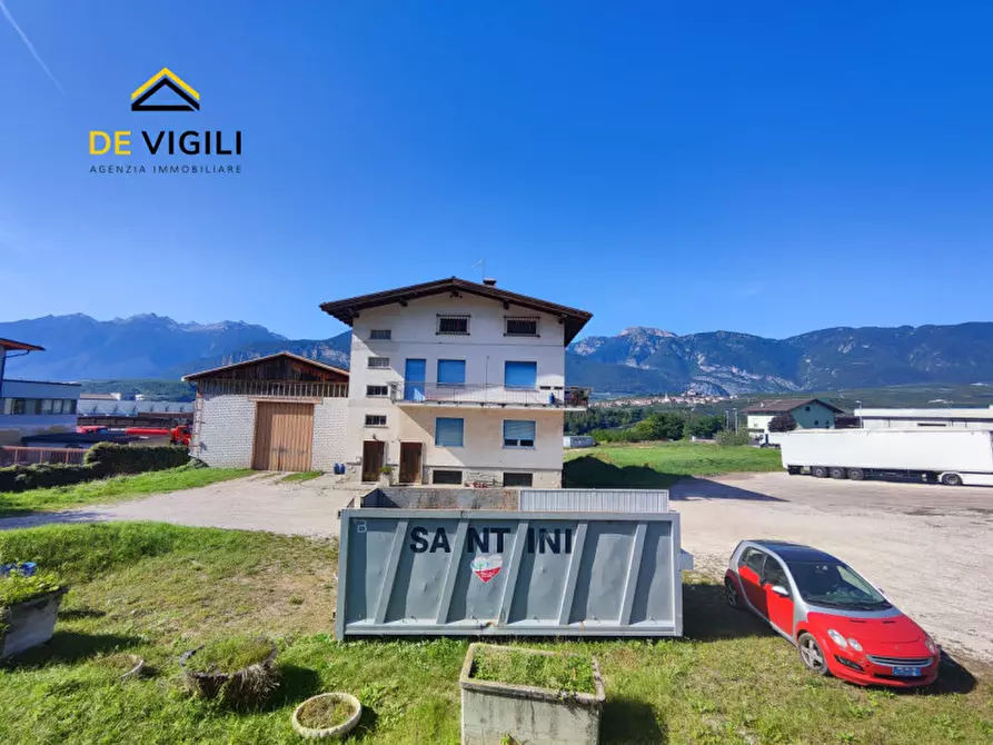 Immagine 3 di Capannone industriale in vendita  in Via Roma a Predaia